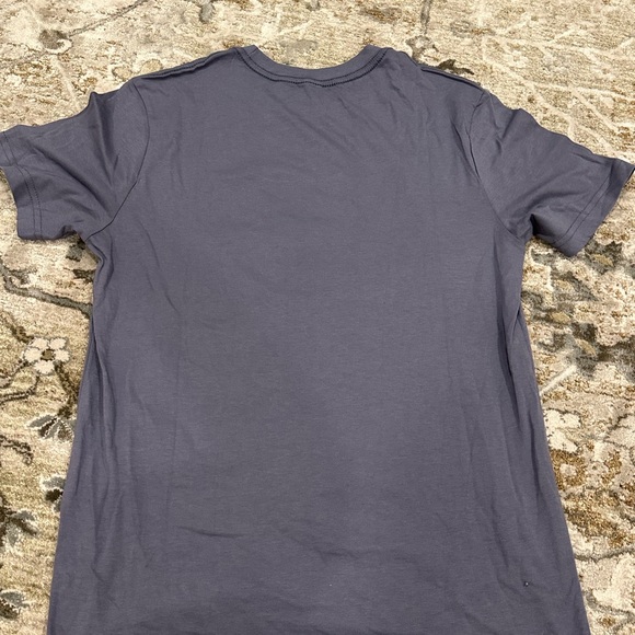 BNWT Walt Disney and Mickey Mouse Statue T-Shirt - Picture 2 of 2